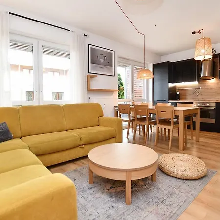 Bocianie Gniazdo Z Ogrodkiem I Garazem * Kołobrzeg