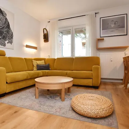 Bocianie Gniazdo Z Ogrodkiem I Garazem Apartment