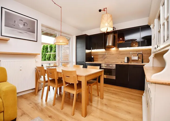 Bocianie Gniazdo Z Ogrodkiem I Garazem Apartment